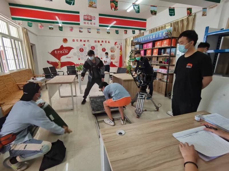 一支视频激活品牌生命力｜岭东区产品视频拍摄公司的创意魔法秀